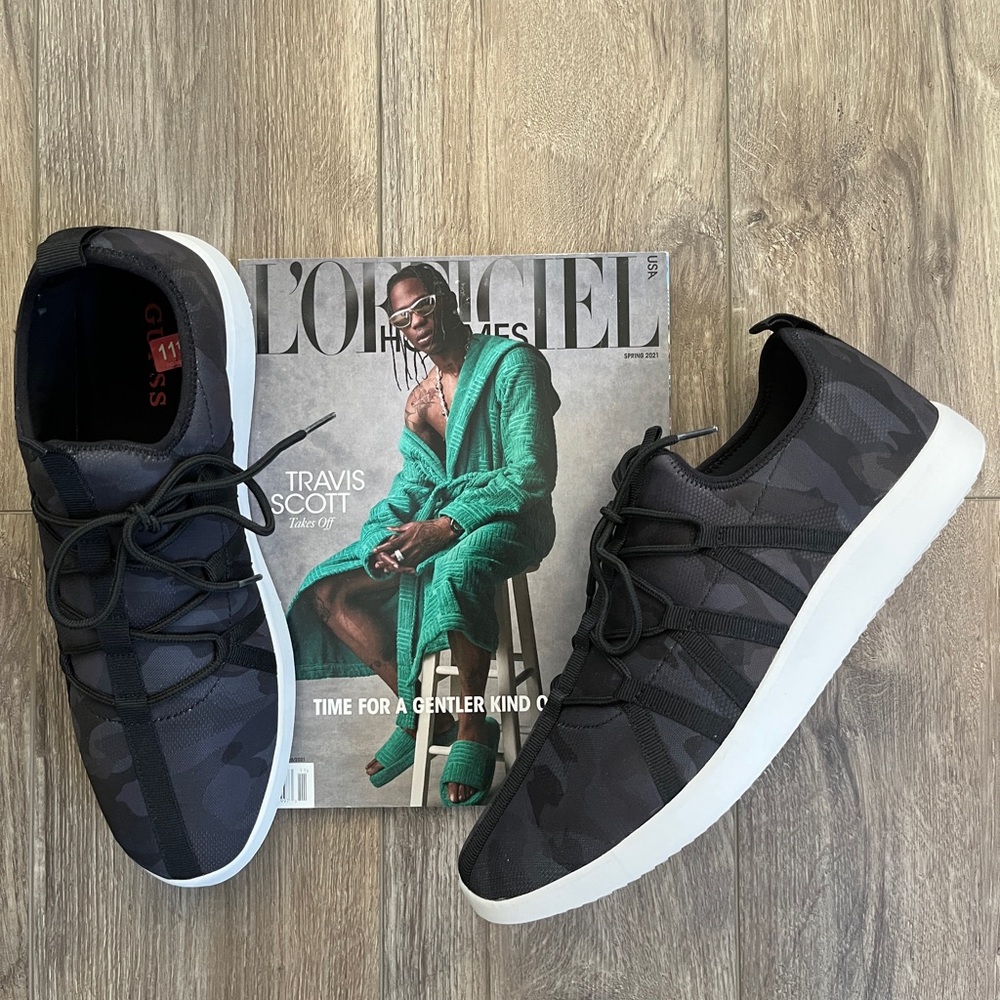 BNIB Guess Black Camo Cloud Sneakers